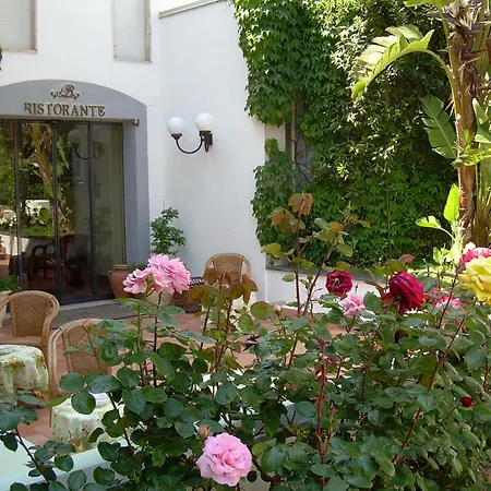 Hotel Baia 4*