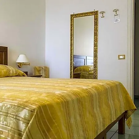 Baia Hotel 4*