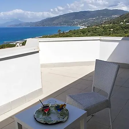 Baia Hotel 4*