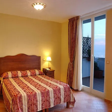 Hotel Baia 4*