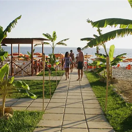 Ξενοδοχείο Baia 4*